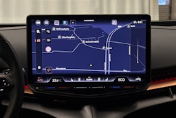 sininen CUPRA Tavascan 2024 kuva 26.