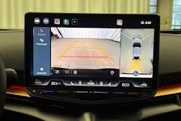 sininen CUPRA Tavascan 2024 kuva 27.