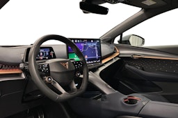 valkoinen CUPRA Tavascan 2024 kuva 7.