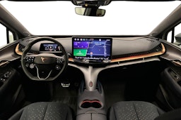 valkoinen CUPRA Tavascan 2024 kuva 9.