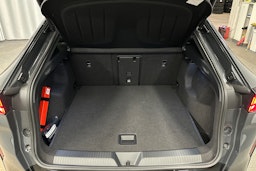 harmaa CUPRA Tavascan 2024 kuva 14.