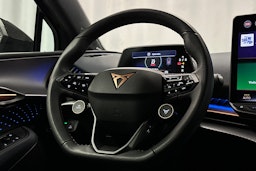 harmaa CUPRA Tavascan 2024 kuva 20.