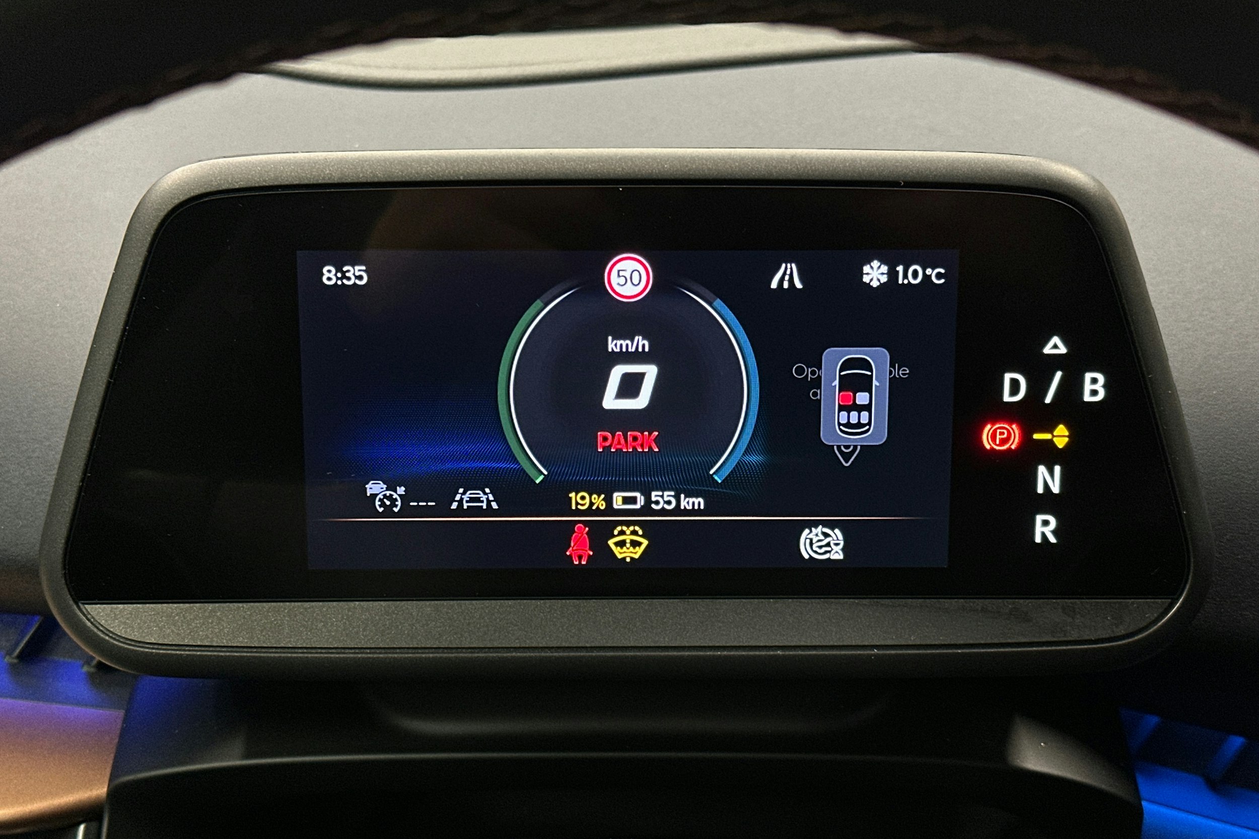 harmaa CUPRA Tavascan 2024 kuva 23.