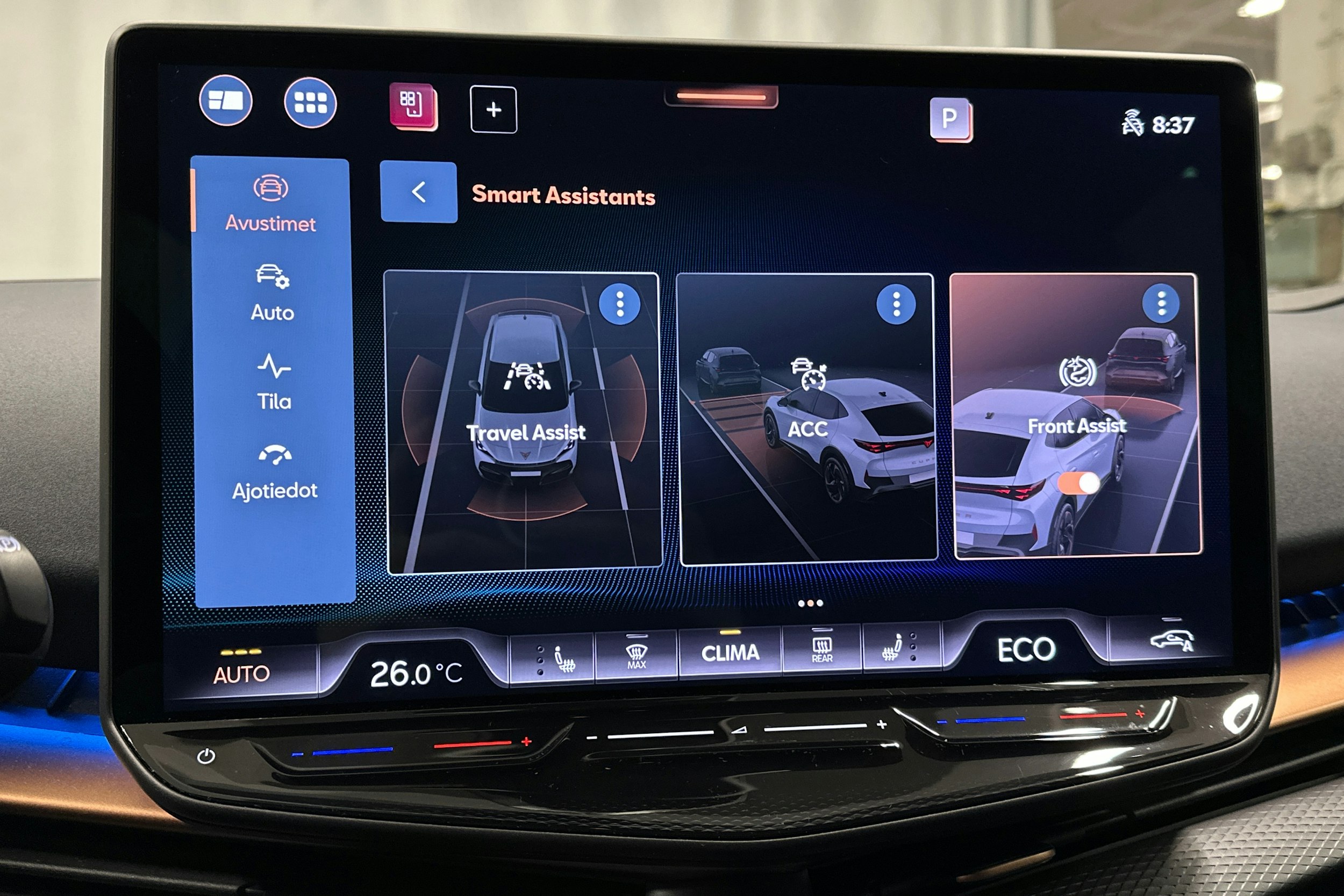 harmaa CUPRA Tavascan 2024 kuva 30.