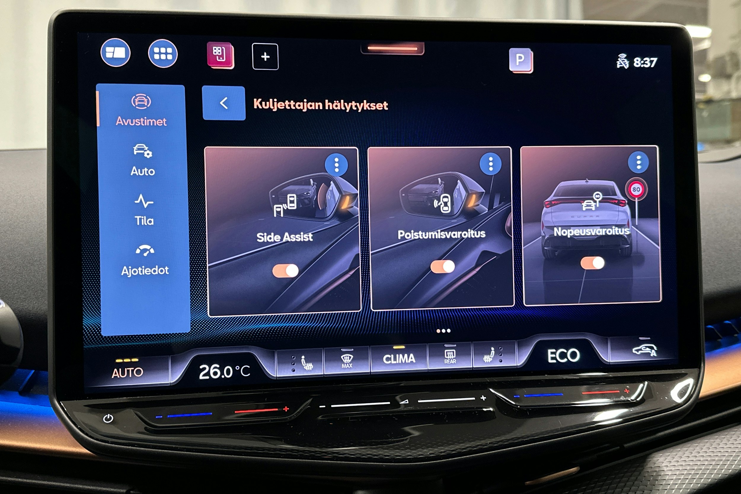 harmaa CUPRA Tavascan 2024 kuva 32.