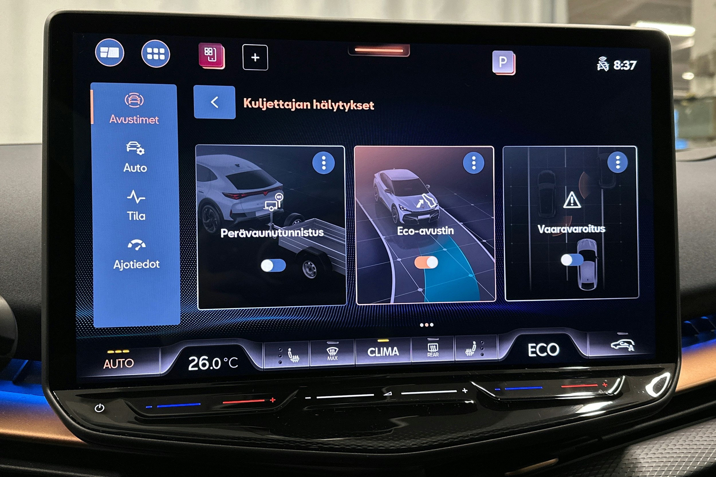 harmaa CUPRA Tavascan 2024 kuva 33.