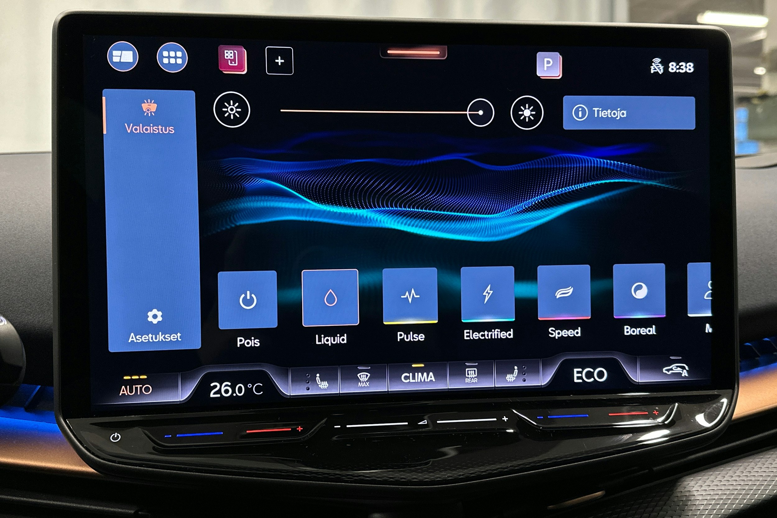 harmaa CUPRA Tavascan 2024 kuva 36.