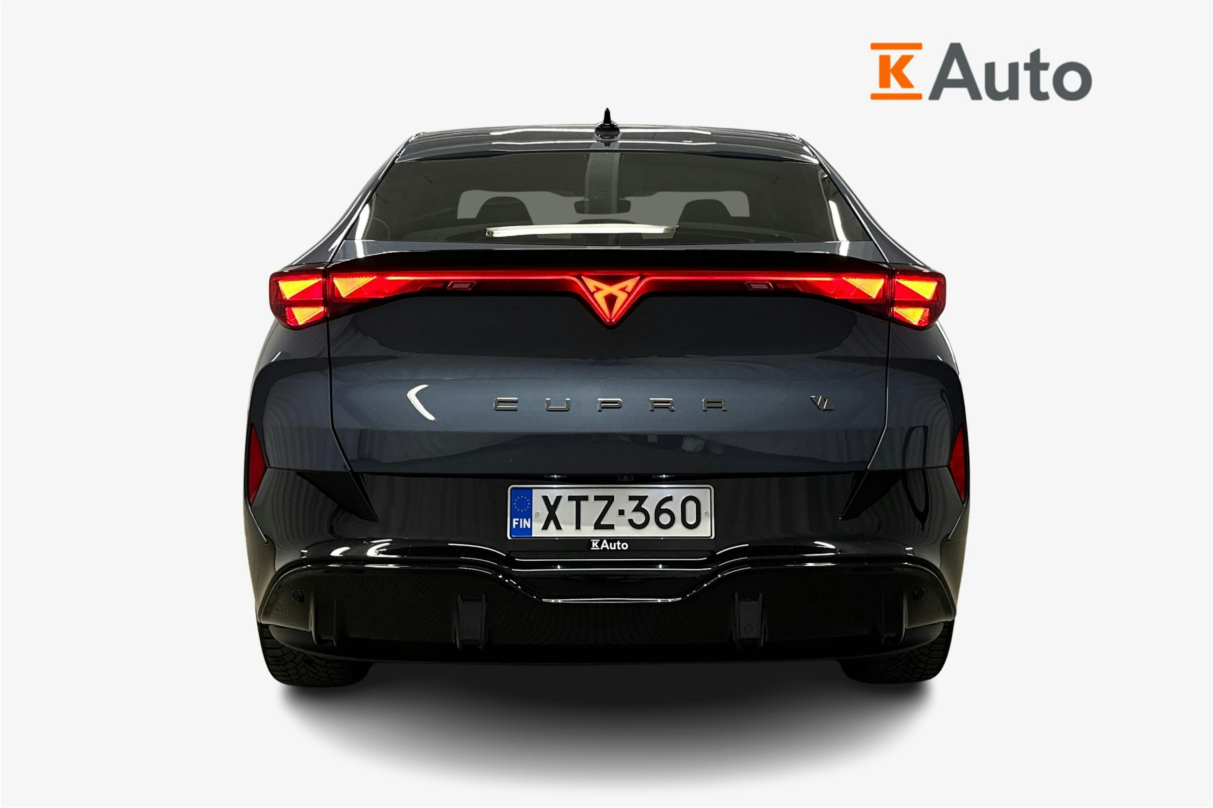 sininen CUPRA Tavascan 2024 kuva 3.