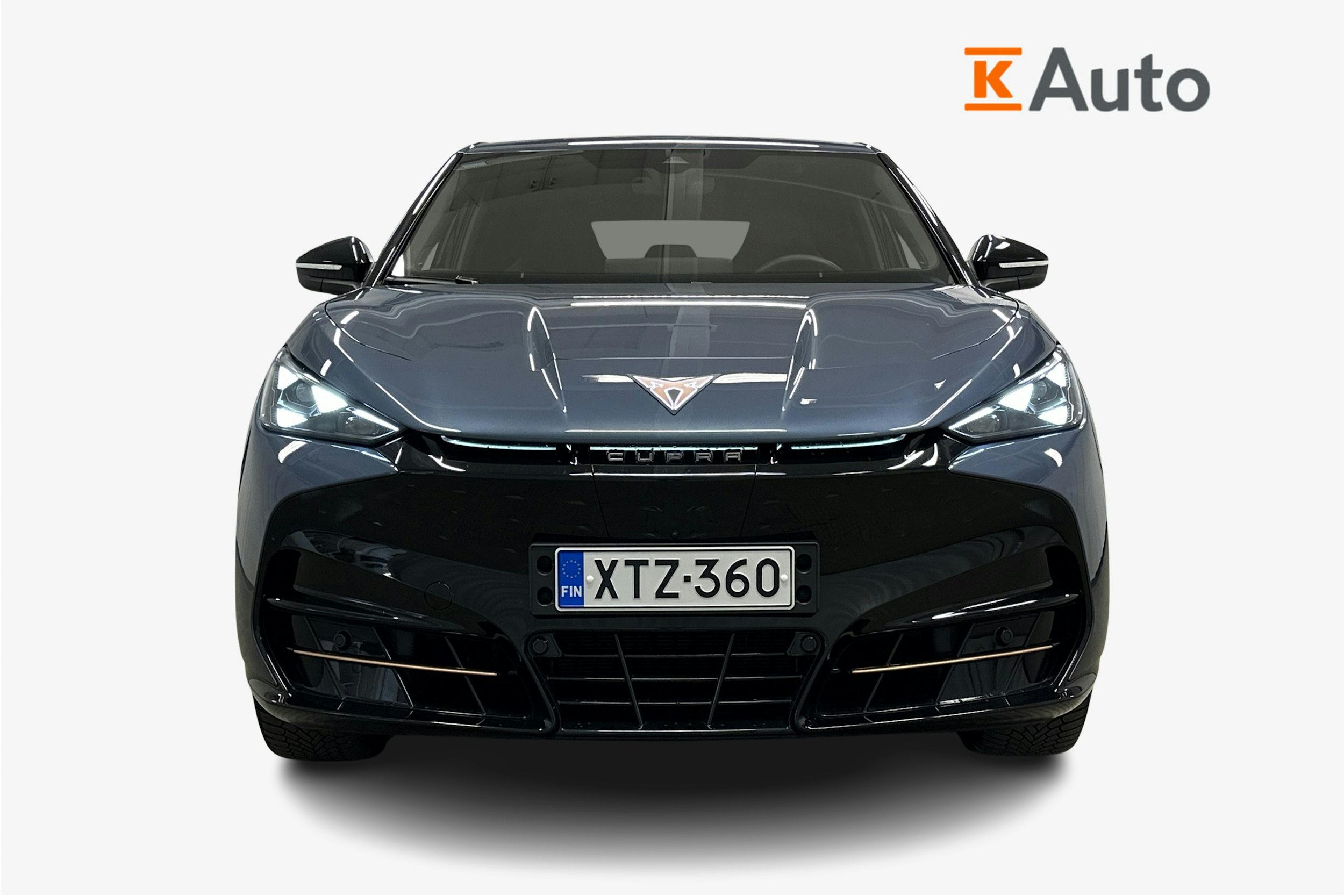 sininen CUPRA Tavascan 2024 kuva 5.