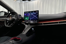 sininen CUPRA Tavascan 2024 kuva 19.
