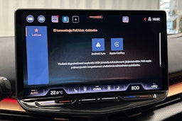 sininen CUPRA Tavascan 2024 kuva 28.
