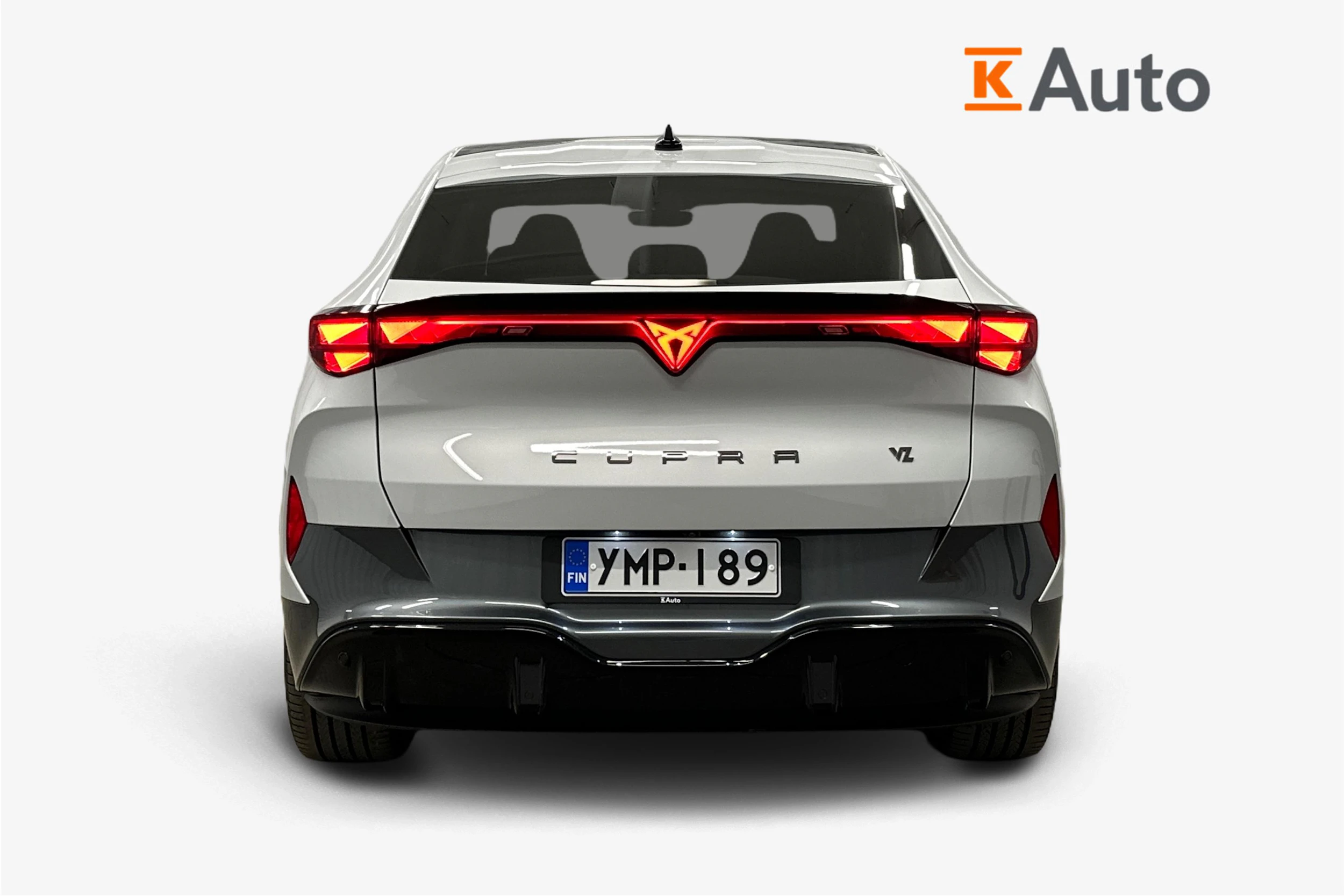 valkoinen CUPRA Tavascan 2024 kuva 4.