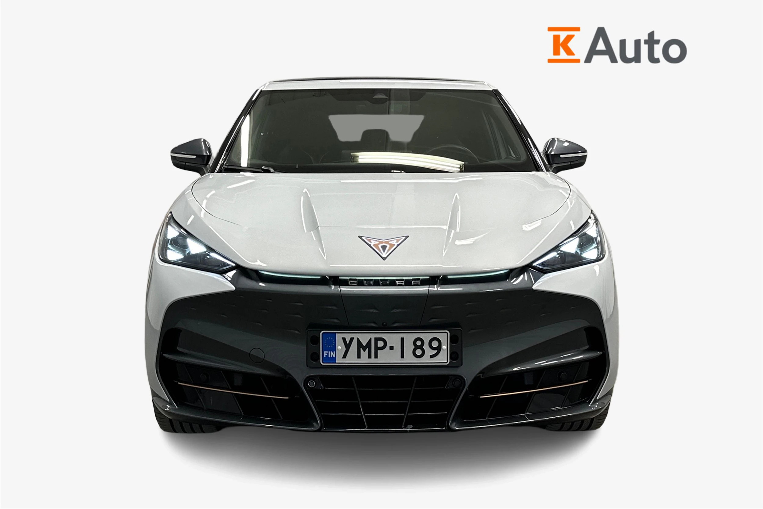 valkoinen CUPRA Tavascan 2024 kuva 5.