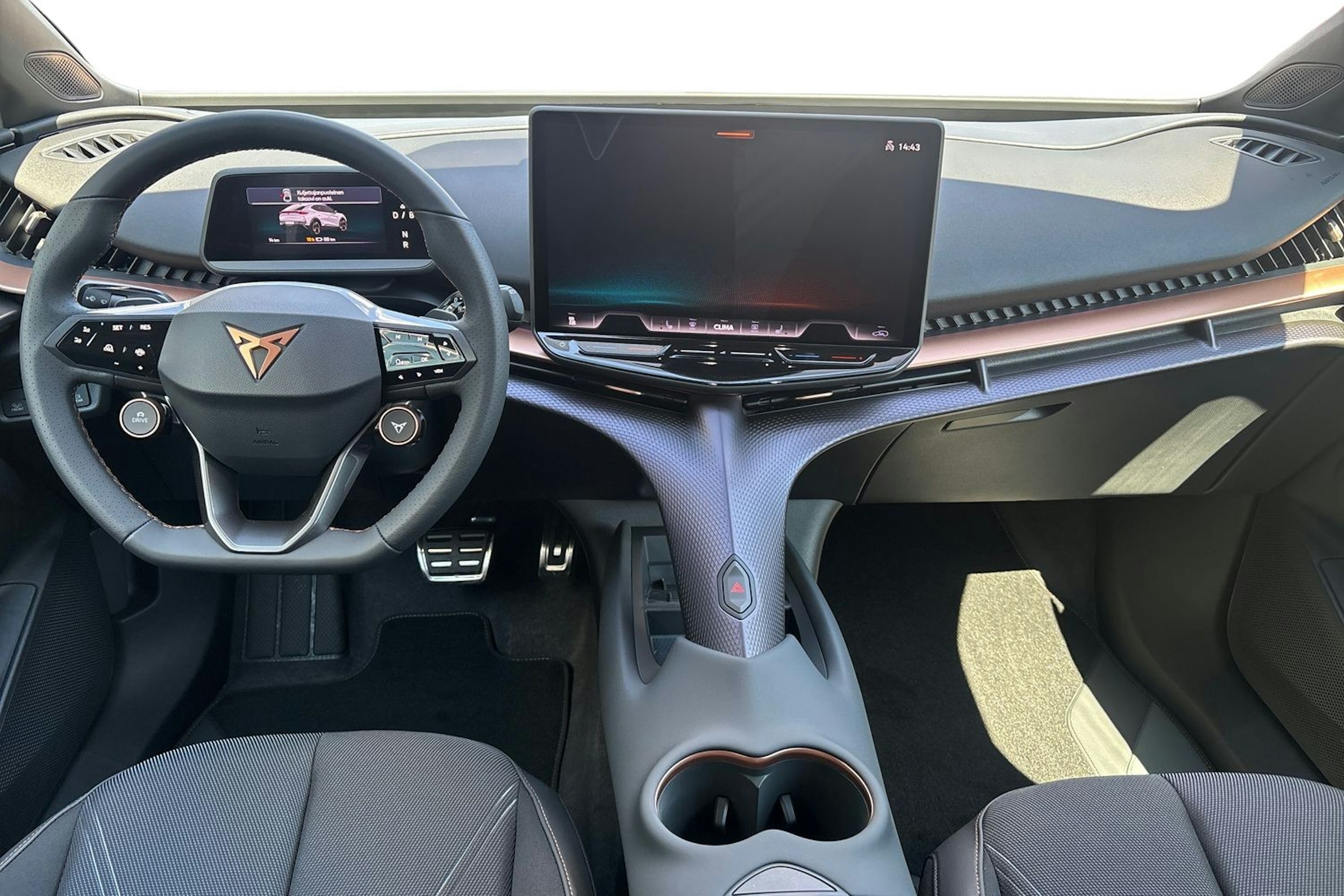 ruskea (beige) CUPRA Tavascan 2024 kuva 7.