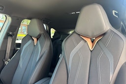 ruskea (beige) CUPRA Tavascan 2024 kuva 13.