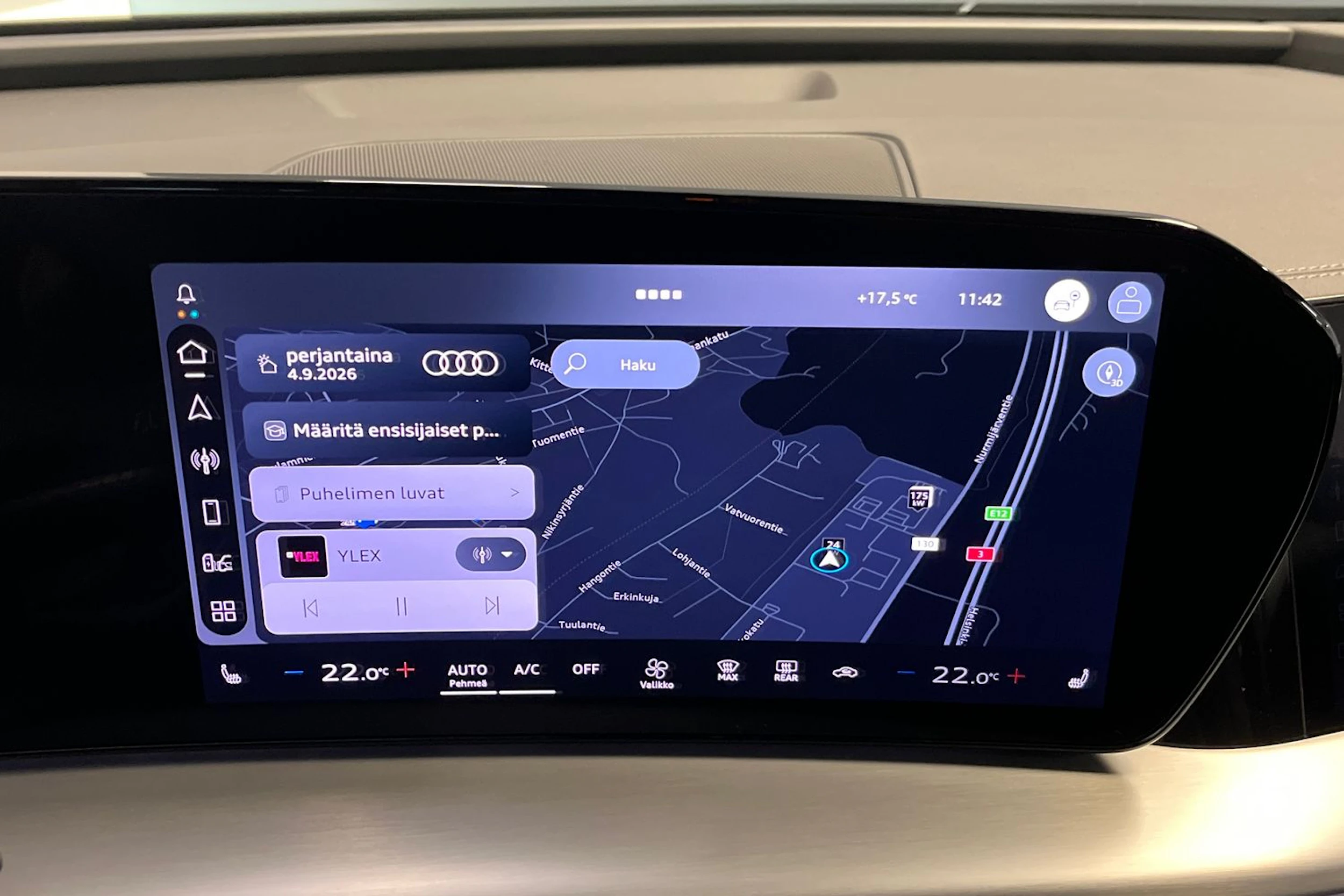 sage vihreä Audi Q4 e-tron 2026 kuva 18.