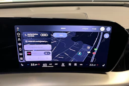 sage vihreä Audi Q4 e-tron 2026 kuva 18.