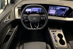 sage vihreä Audi Q4 e-tron 2026 kuva 20.