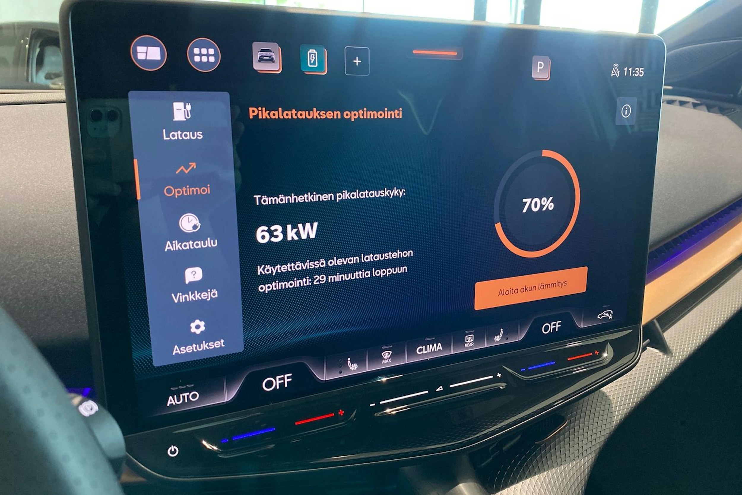 harmaa CUPRA Tavascan 2025 kuva 18.