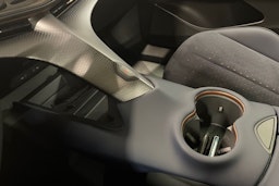 sininen CUPRA Tavascan 2025 kuva 17.