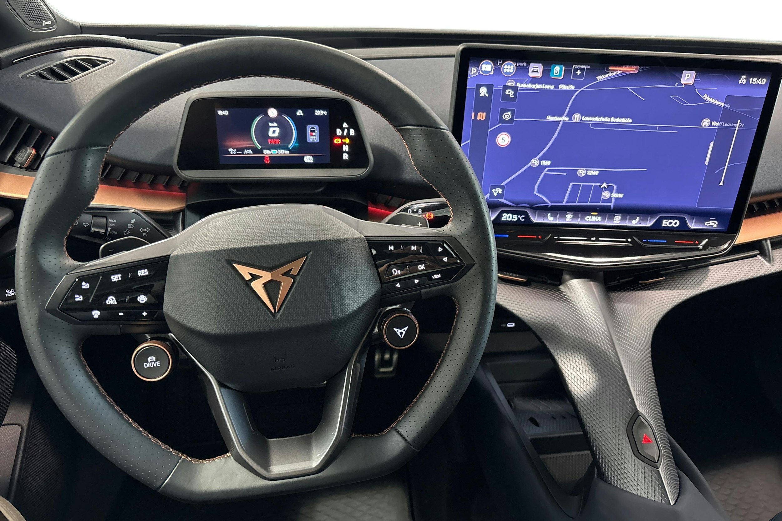 harmaa CUPRA Tavascan 2025 kuva 9.