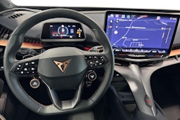 harmaa CUPRA Tavascan 2025 kuva 9.