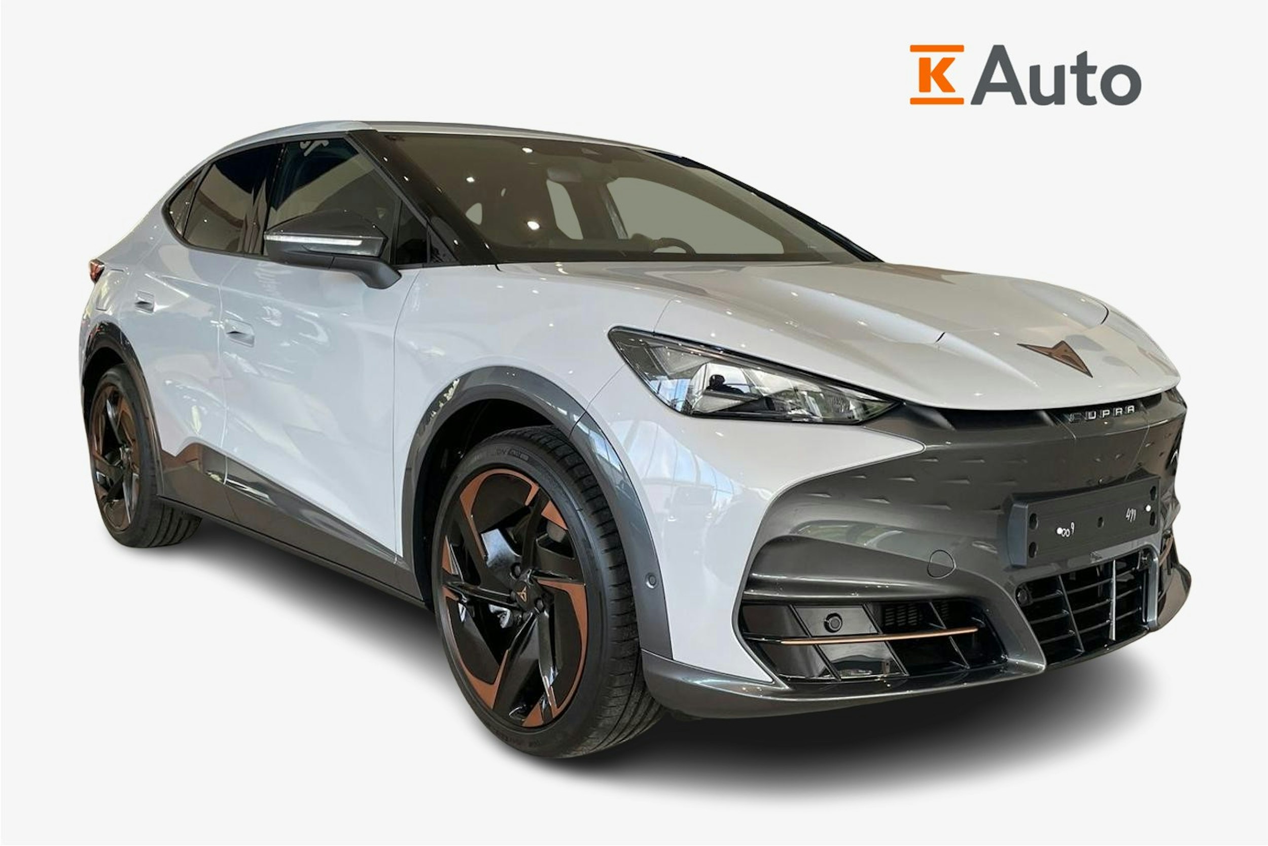 harmaa CUPRA Tavascan 2025 kuva 1.