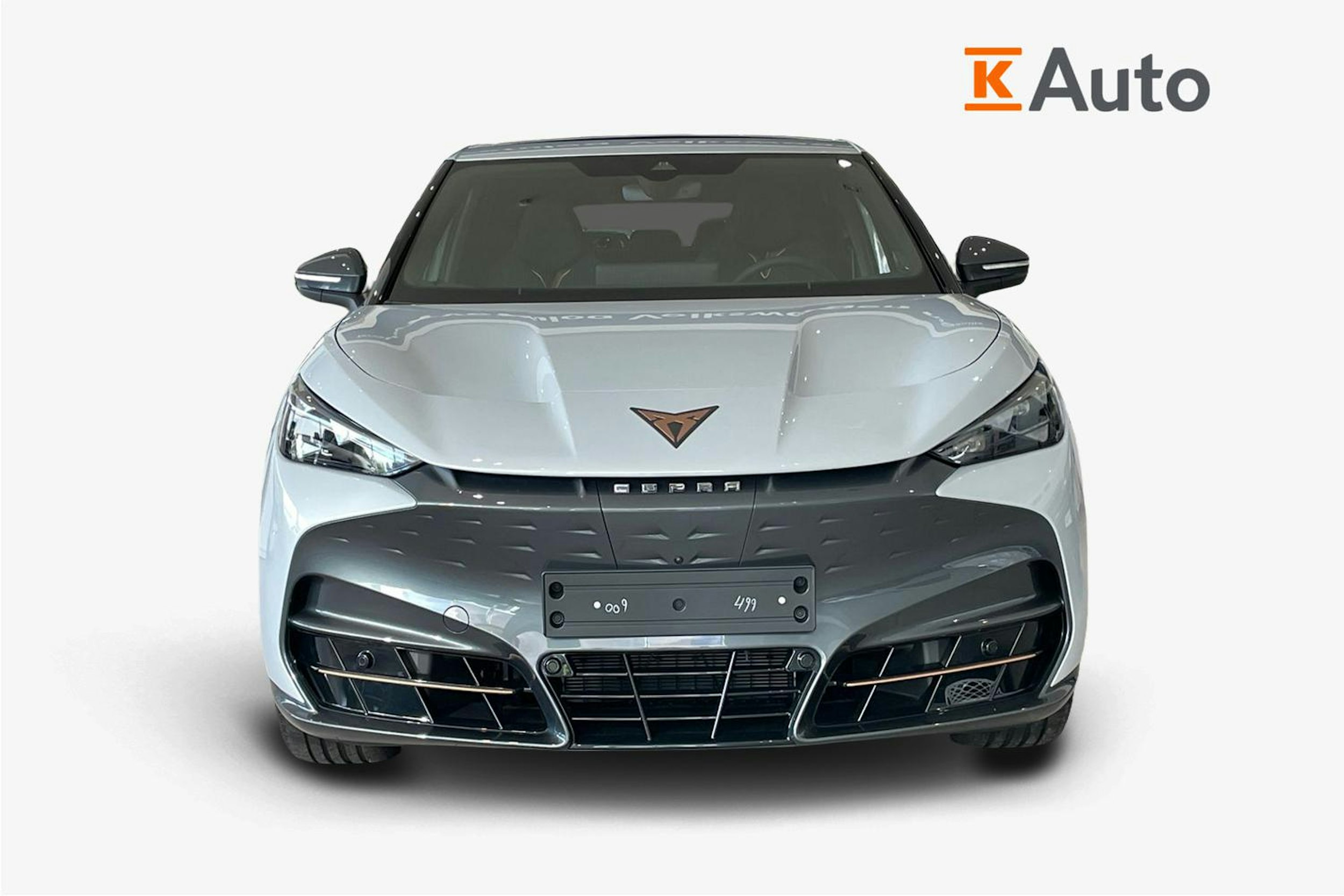 harmaa CUPRA Tavascan 2025 kuva 4.