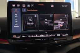 harmaa CUPRA Tavascan 2025 kuva 15.
