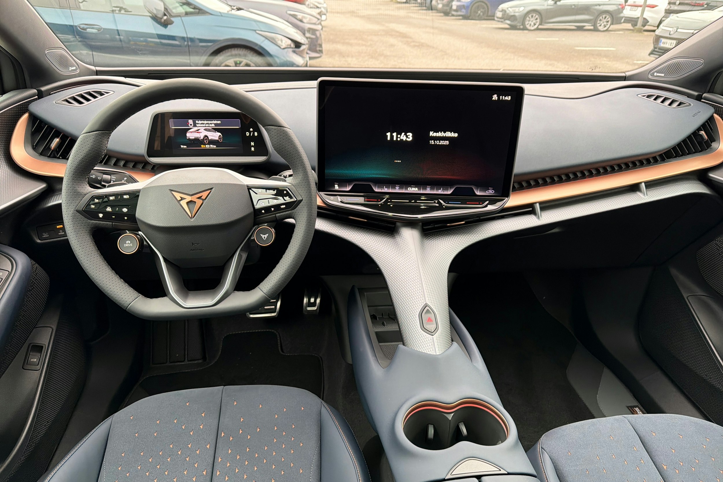 ruskea (beige) CUPRA Tavascan 2025 kuva 7.