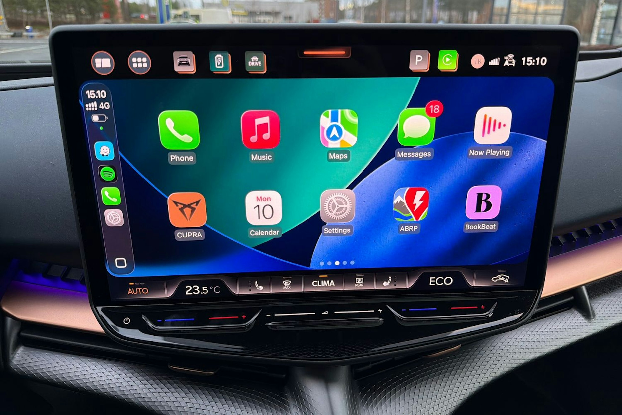 harmaa CUPRA Tavascan 2025 kuva 21.