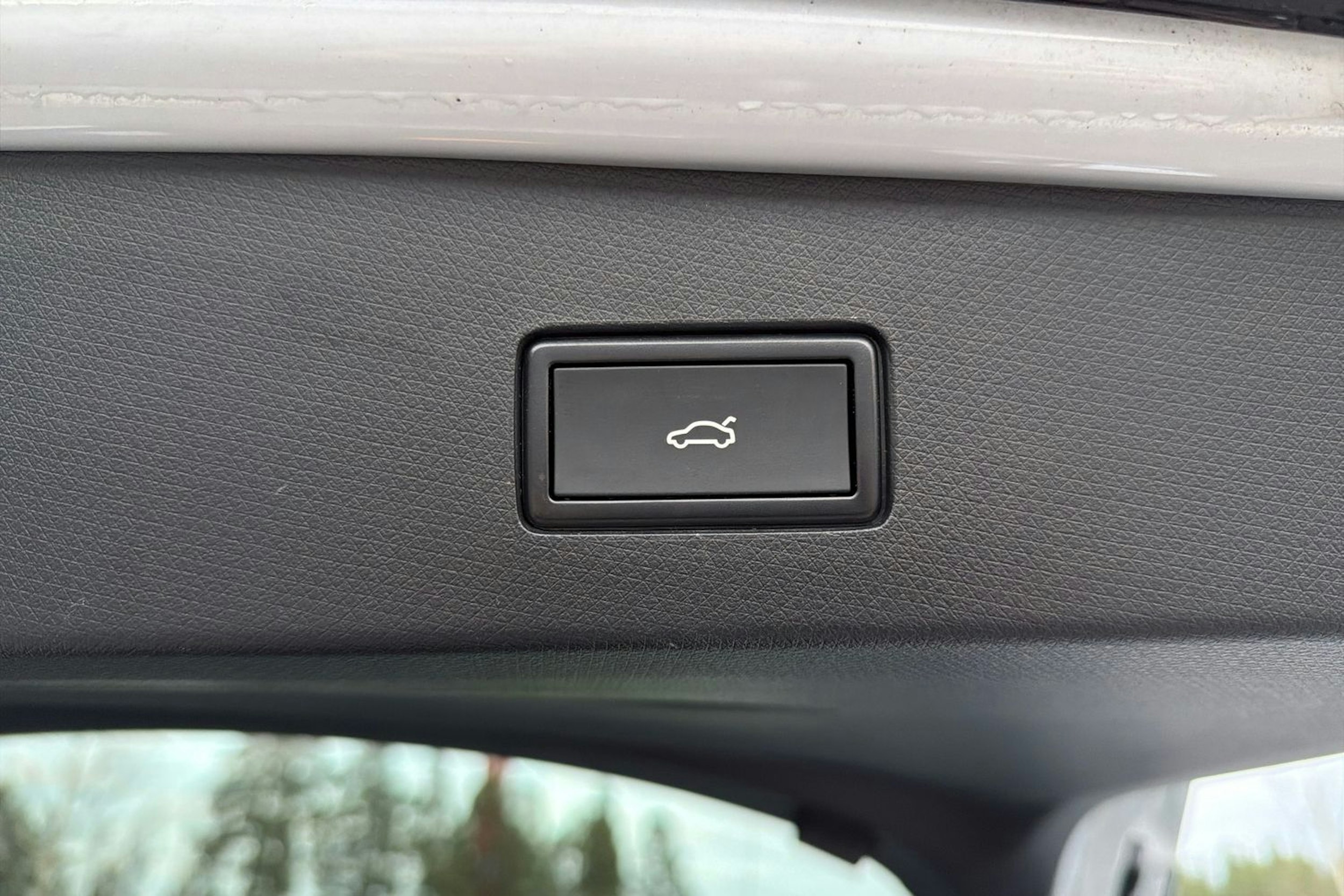 harmaa CUPRA Tavascan 2025 kuva 24.