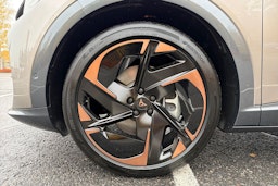 ruskea (beige) CUPRA Tavascan 2025 kuva 9.