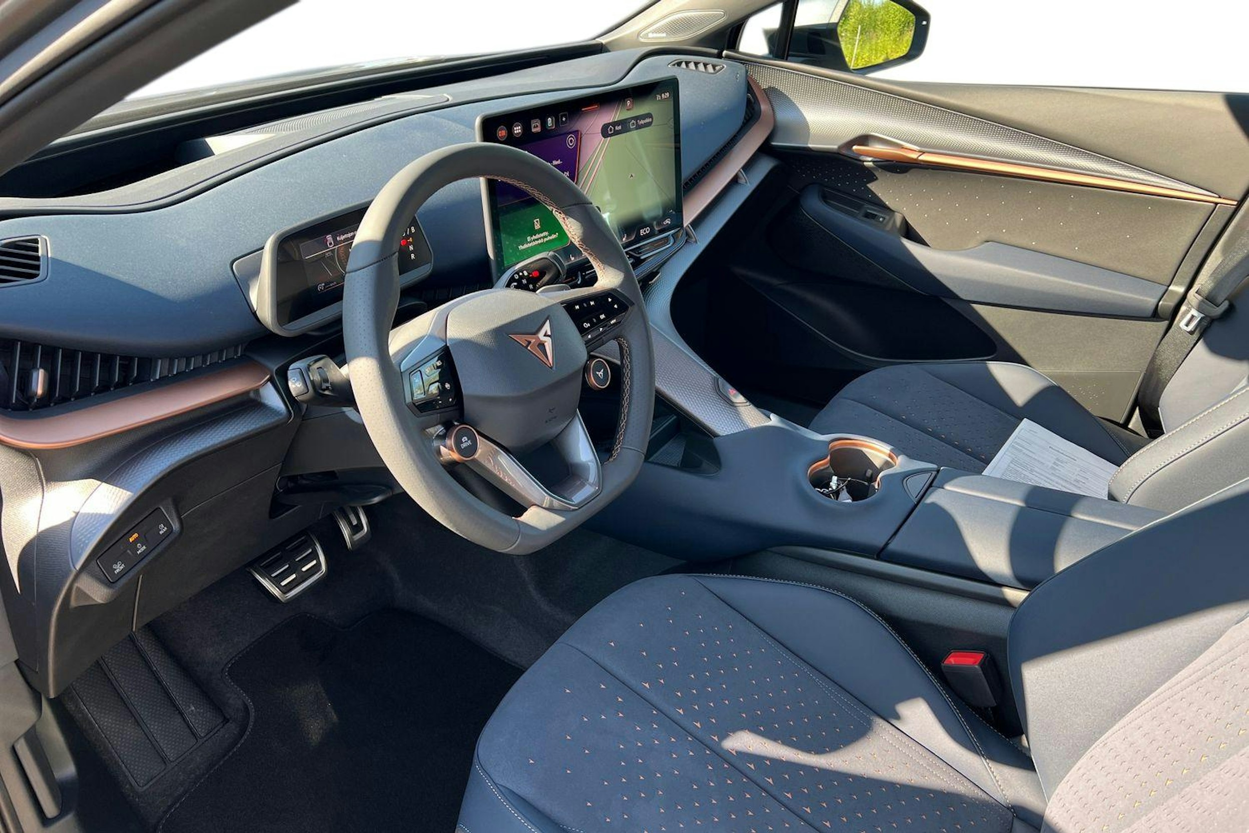 met. ruskea (beige) CUPRA Tavascan 2025 kuva 6.