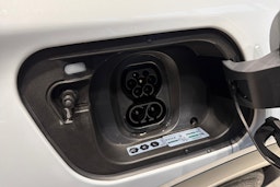 harmaa CUPRA Tavascan 2025 kuva 12.