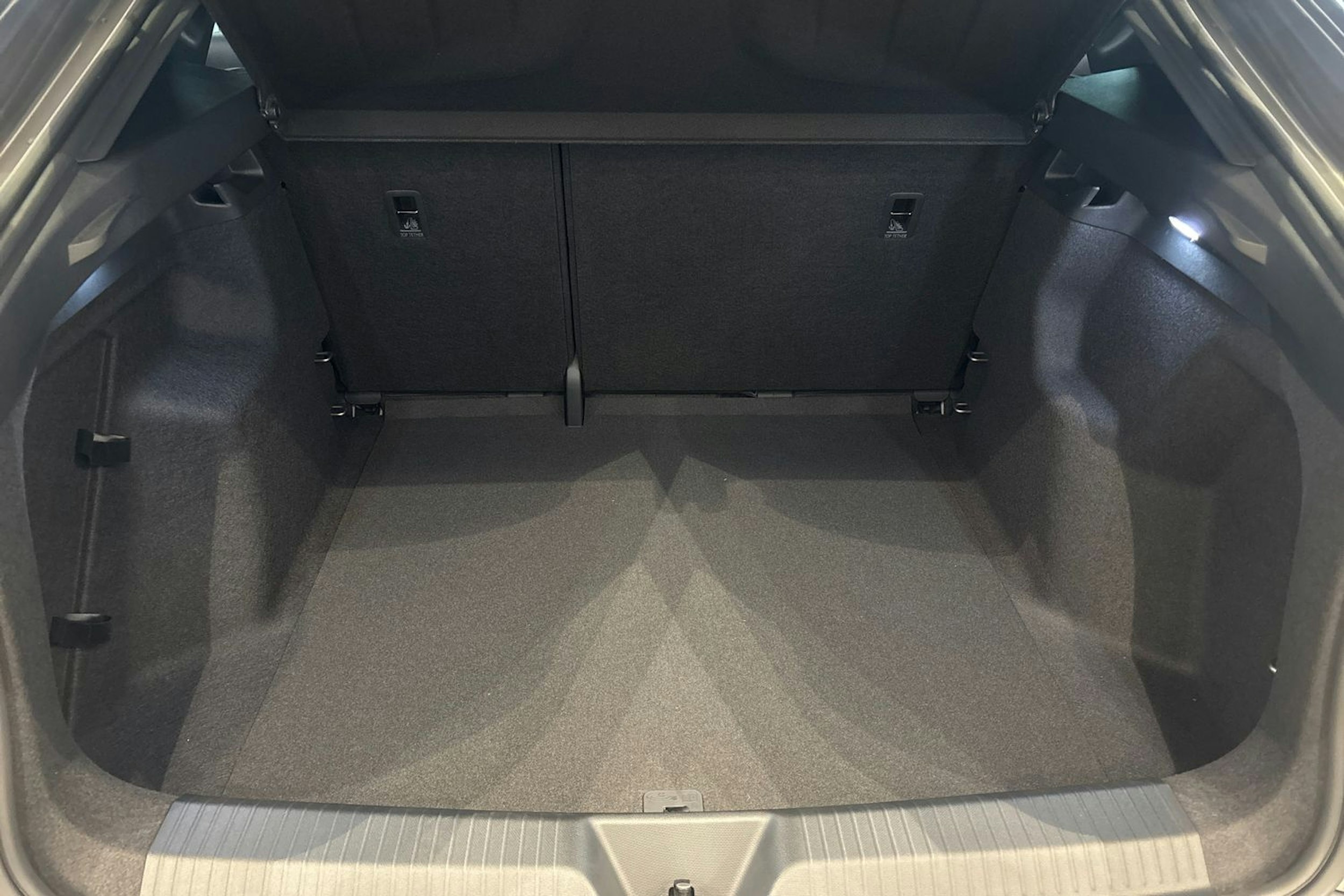 met. ruskea (beige) CUPRA Tavascan 2025 kuva 11.