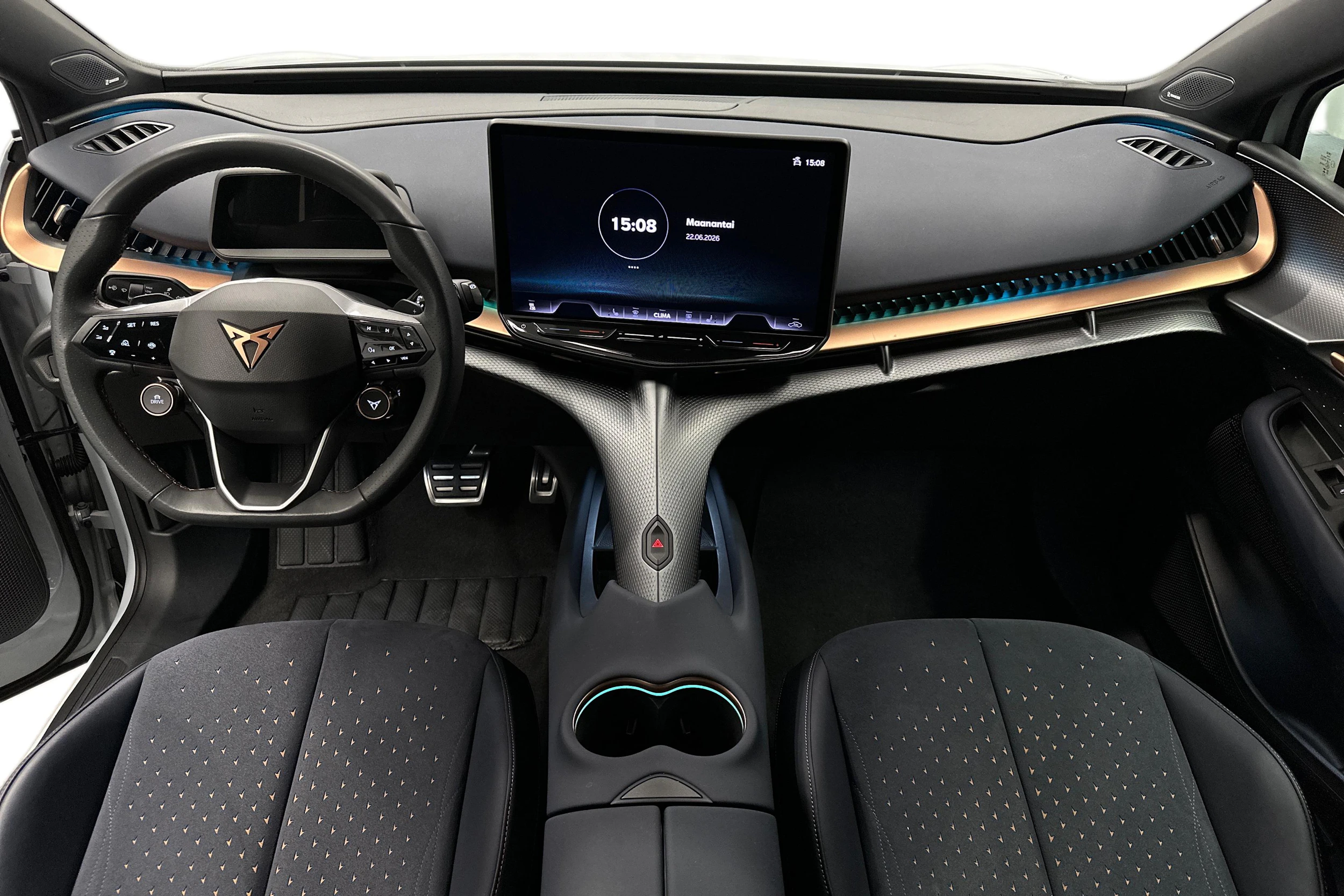 valkoinen CUPRA Tavascan 2025 kuva 9.