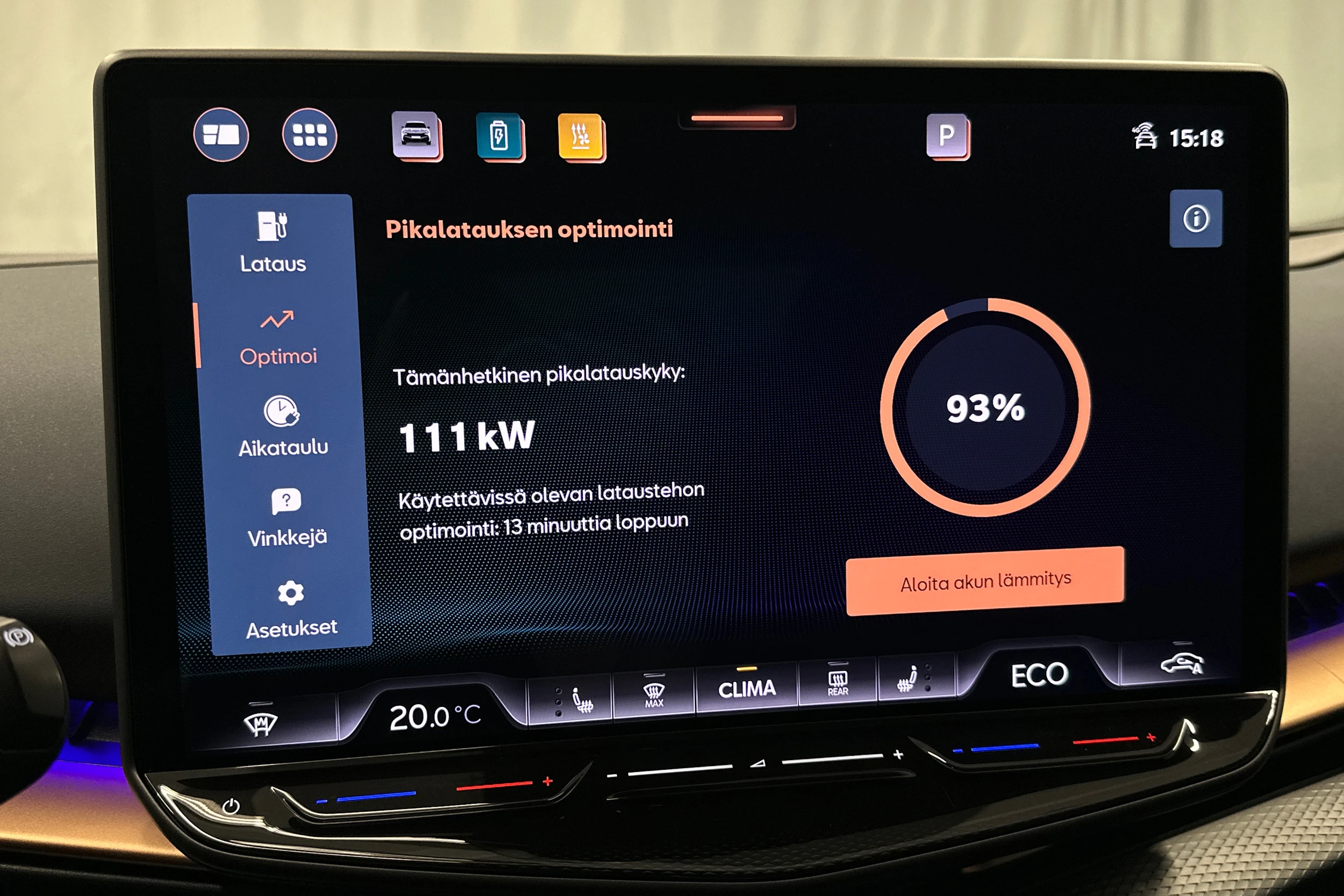 valkoinen CUPRA Tavascan 2025 kuva 30.