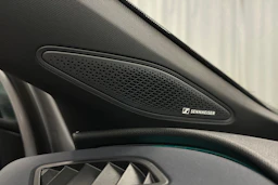 valkoinen CUPRA Tavascan 2025 kuva 43.