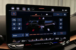 ruskea (beige) CUPRA Tavascan 2025 kuva 33.