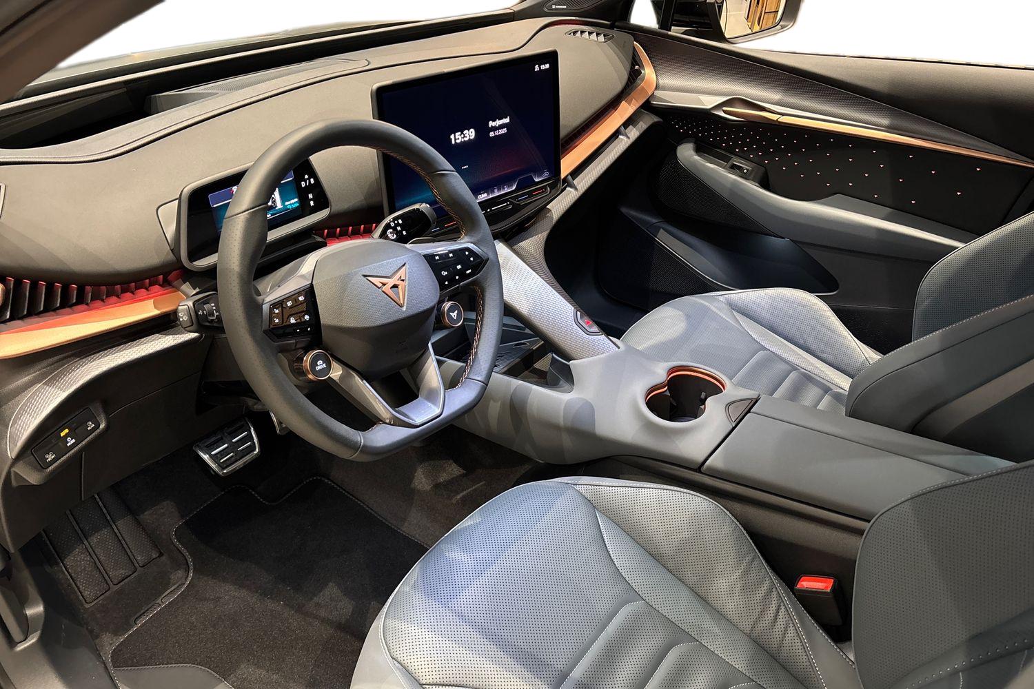 Cupra Tavascan 2025, photo 6/18