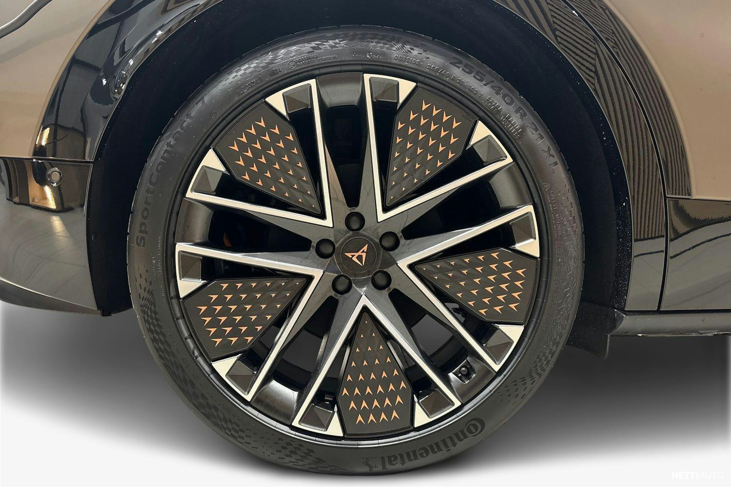 ruskea (beige) CUPRA Tavascan 2025 kuva 9.