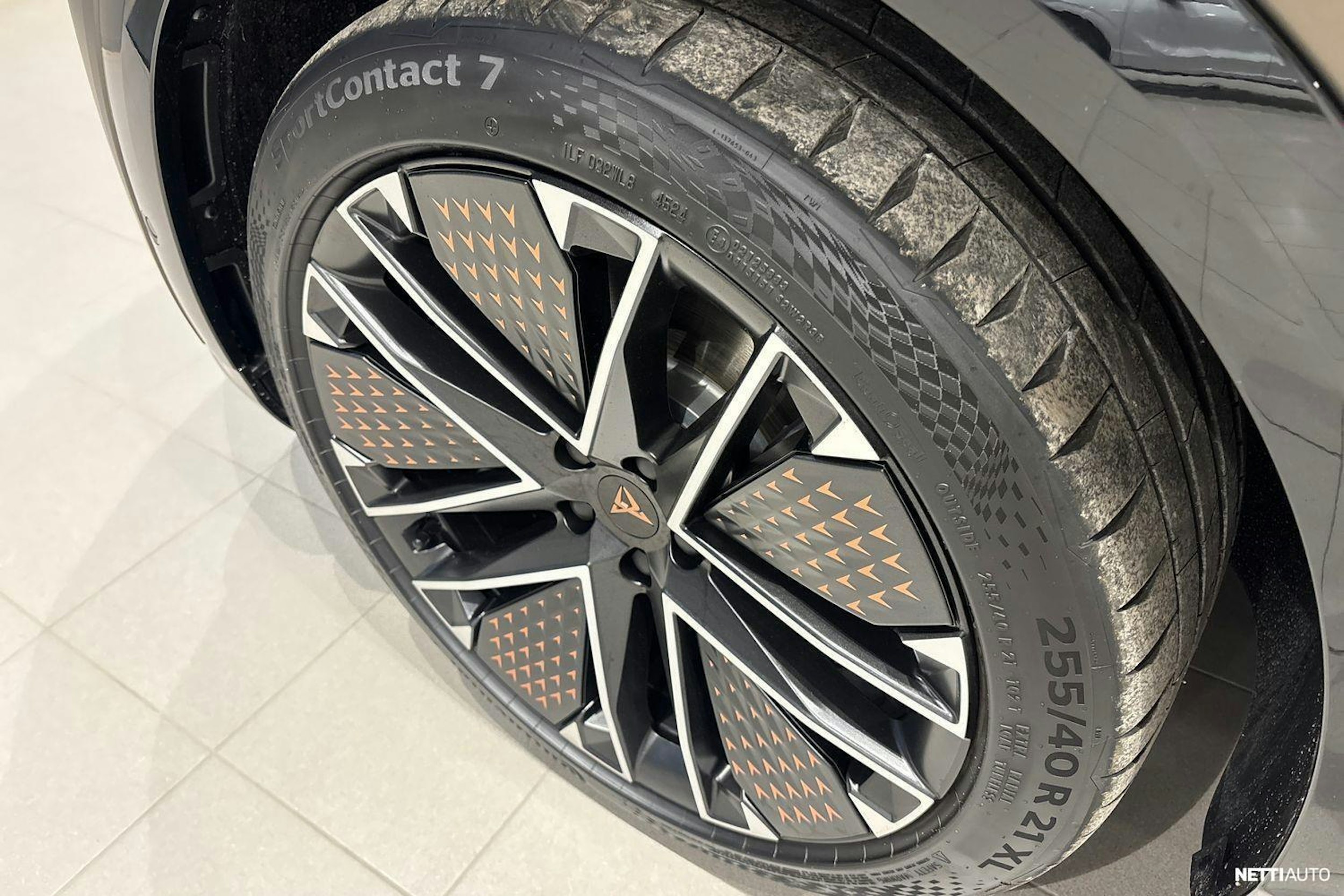 ruskea (beige) CUPRA Tavascan 2025 kuva 10.