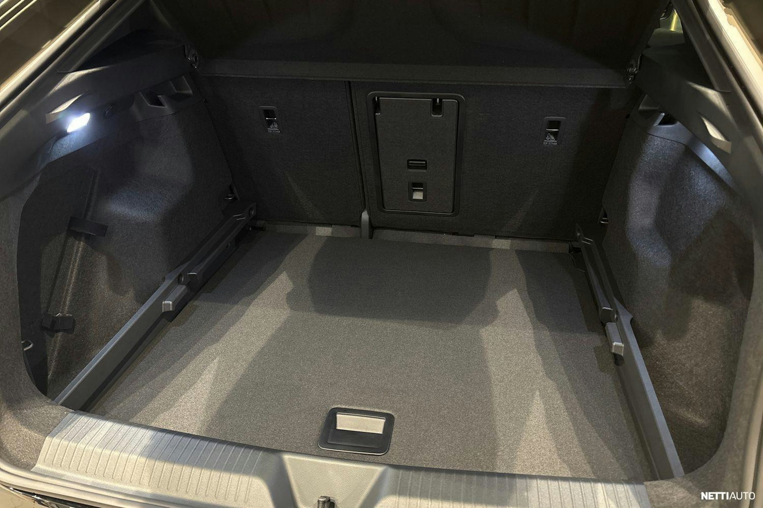 ruskea (beige) CUPRA Tavascan 2025 kuva 14.