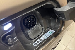 ruskea (beige) CUPRA Tavascan 2025 kuva 17.