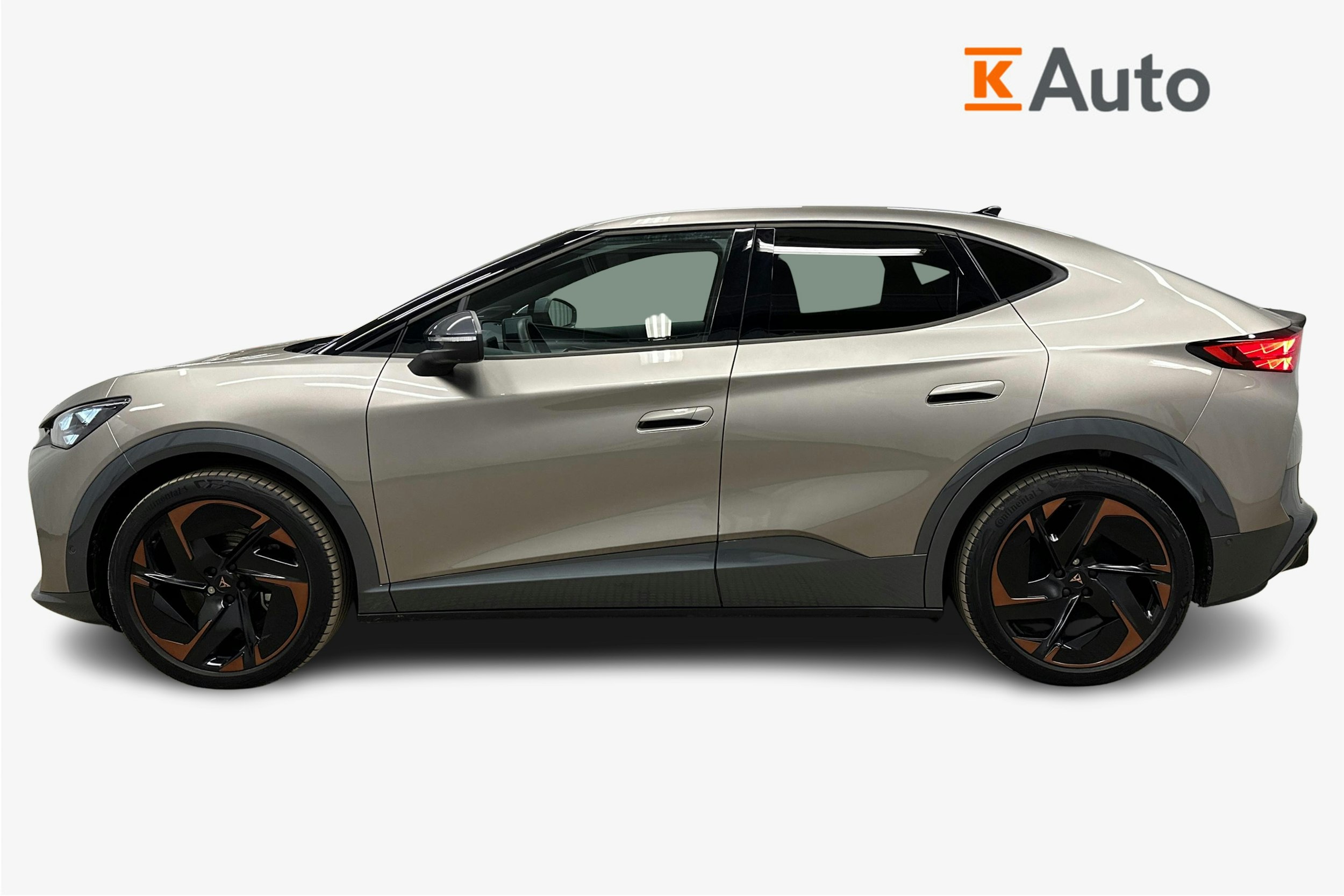 beige CUPRA Tavascan 2025 kuva 6.