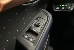 beige CUPRA Tavascan 2025 kuva 18.