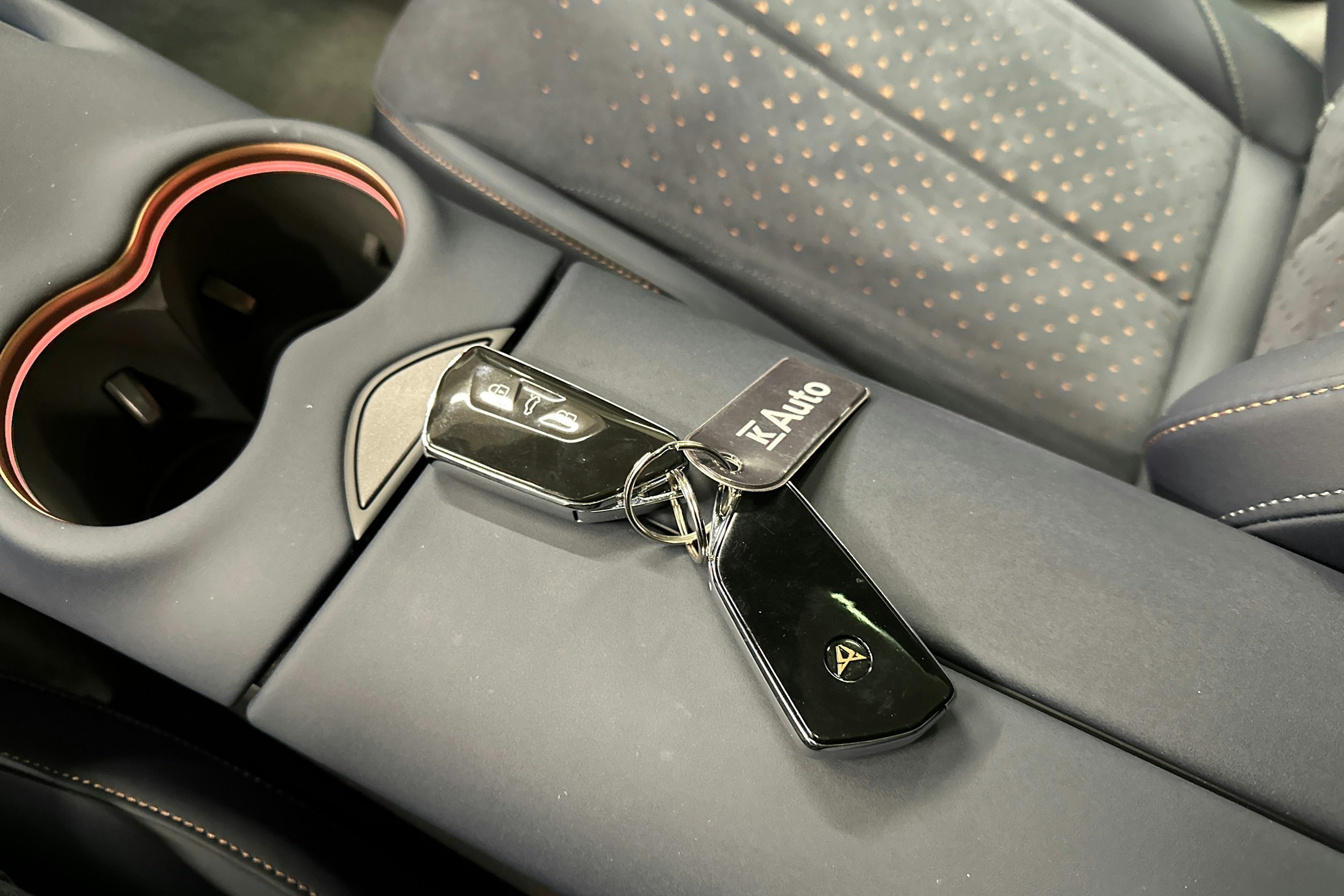 beige CUPRA Tavascan 2025 kuva 41.