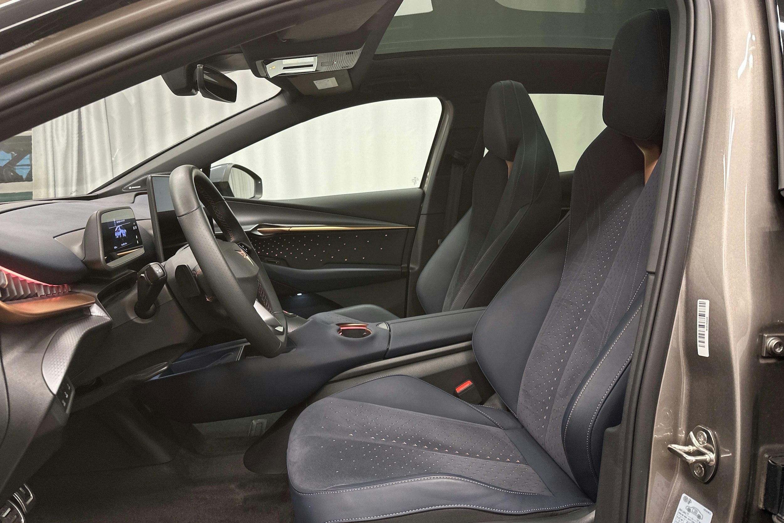 keltainen CUPRA Tavascan 2025 kuva 11.