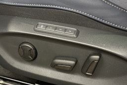 keltainen CUPRA Tavascan 2025 kuva 13.